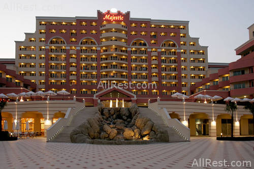 Majestic Hotel & Residence 4
